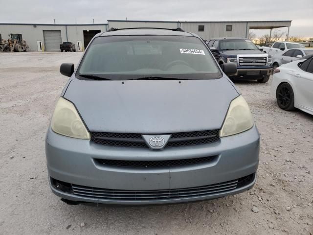 2004 Toyota Sienna CE