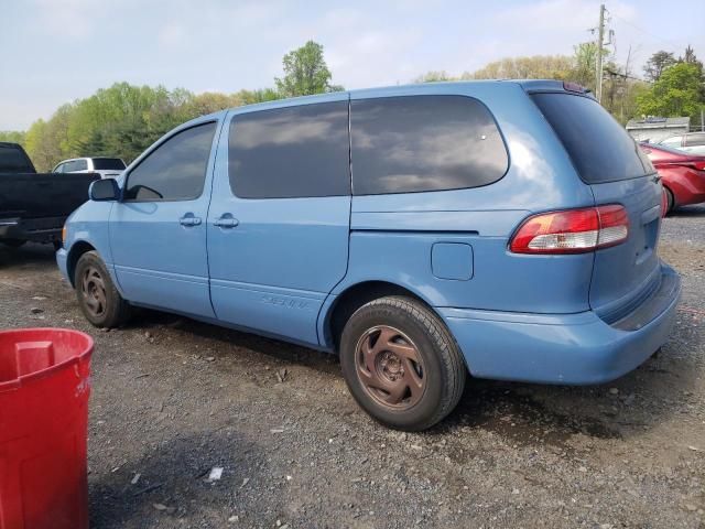 2001 Toyota Sienna LE