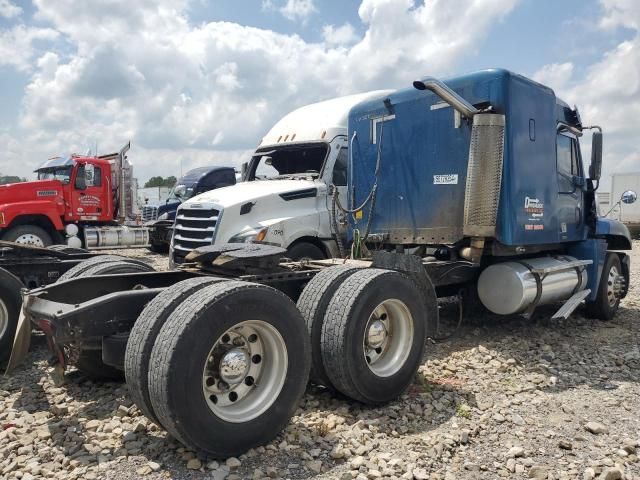 2007 Freightliner Conventional ST120