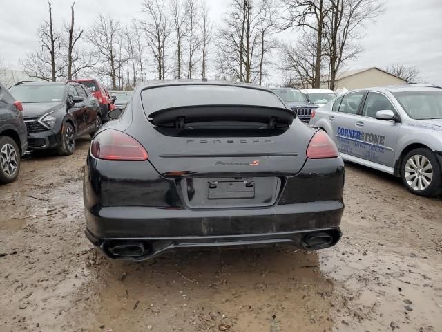 2013 Porsche Panamera 2