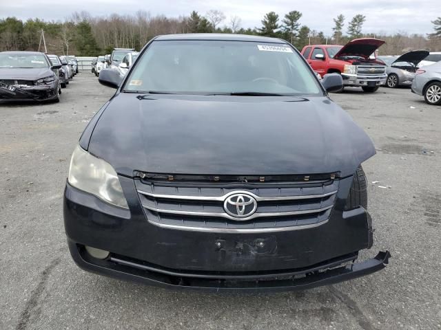 2005 Toyota Avalon XL