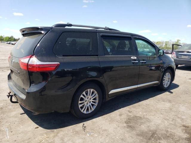 2015 Toyota Sienna XLE