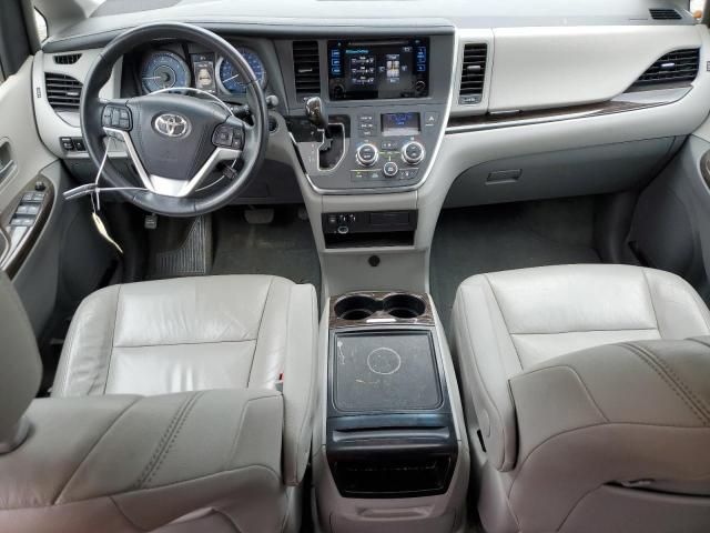 2015 Toyota Sienna XLE