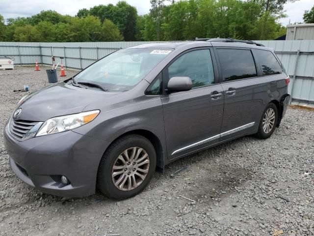 2015 Toyota Sienna XLE