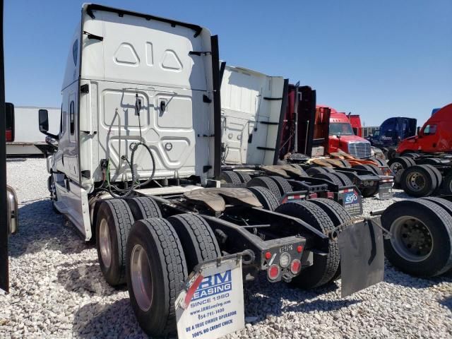 2019 Freightliner Cascadia 126