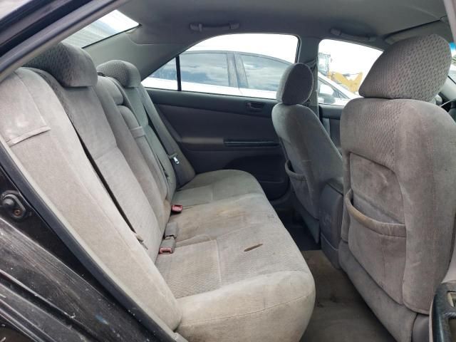 2004 Toyota Camry LE