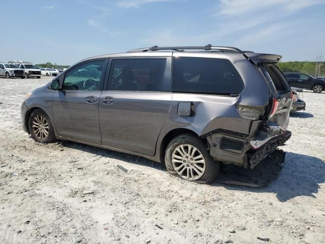 2014 Toyota Sienna XLE