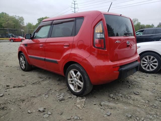 2010 KIA Soul +