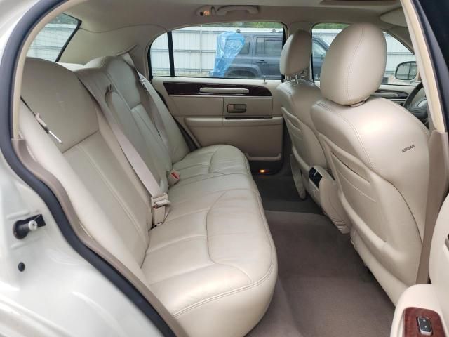 2004 Lincoln Town Car Ultimate