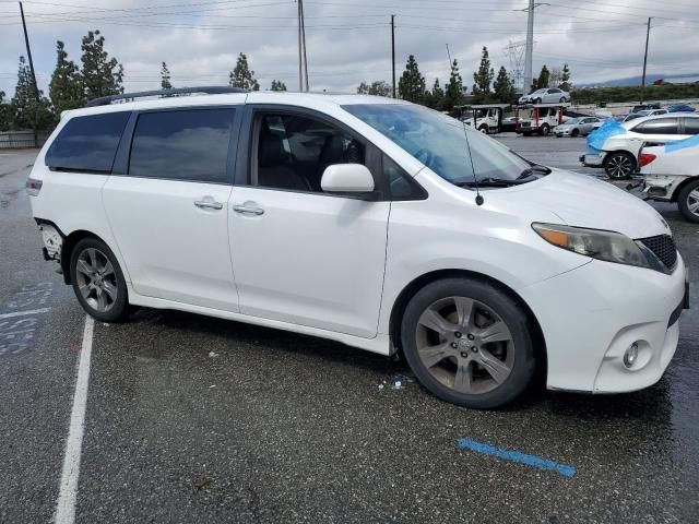 2014 Toyota Sienna Sport