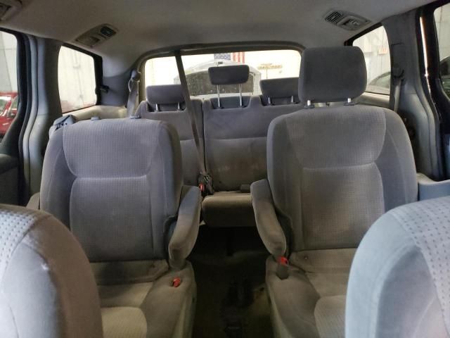 2008 Toyota Sienna CE