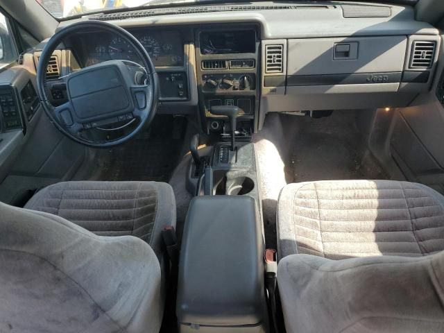 1993 Jeep Grand Cherokee Laredo