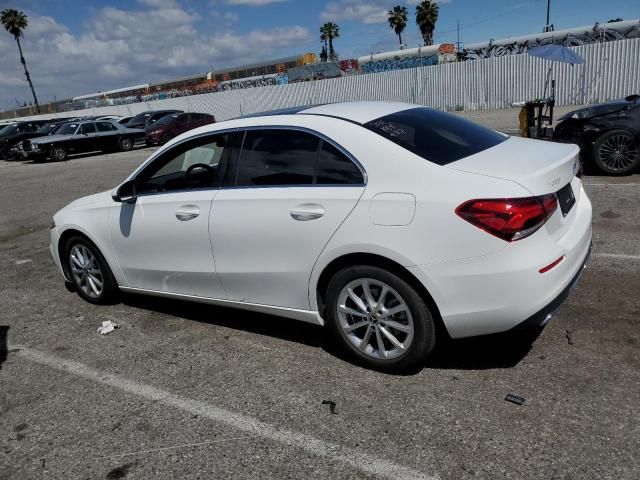 2021 Mercedes-Benz A 220