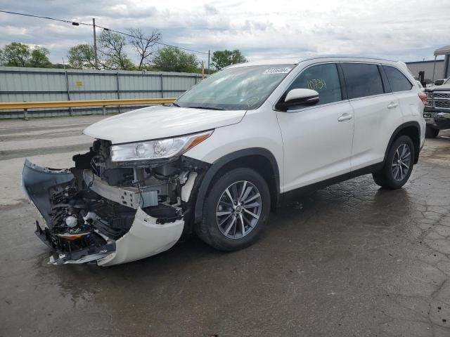 2019 Toyota Highlander SE