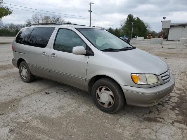 2001 Toyota Sienna LE