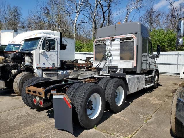 2017 Freightliner Cascadia 113