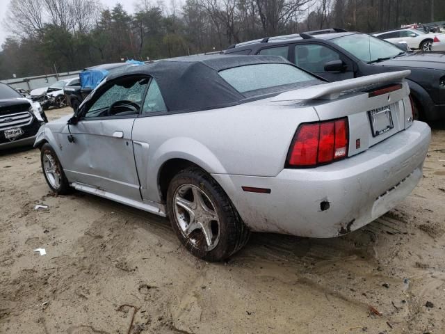 2000 Ford Mustang