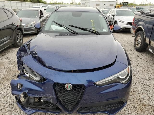 2018 Alfa Romeo Stelvio Sport