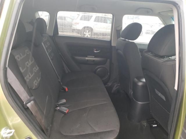 2013 KIA Soul +