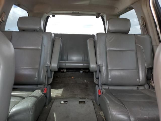 2004 Nissan Armada SE