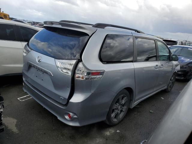 2012 Toyota Sienna Sport