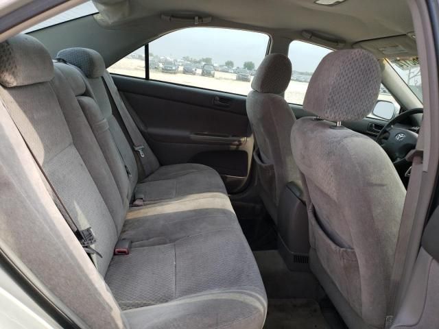 2004 Toyota Camry LE