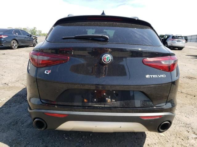 2018 Alfa Romeo Stelvio Sport