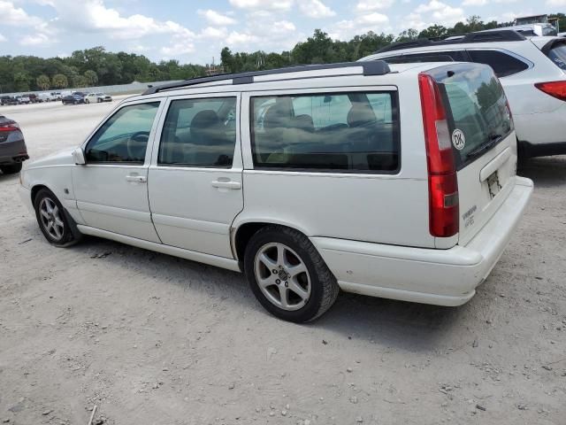 2000 Volvo V70 Base