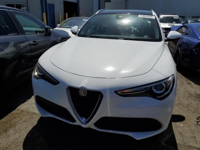 2021 Alfa Romeo Stelvio Sport