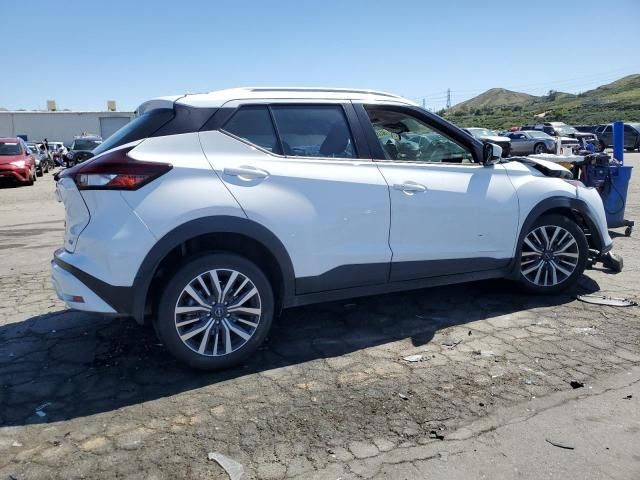 2022 Nissan Kicks SV