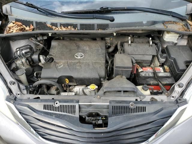 2011 Toyota Sienna LE