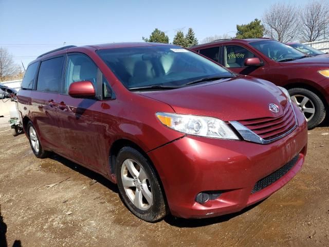 2017 Toyota Sienna LE