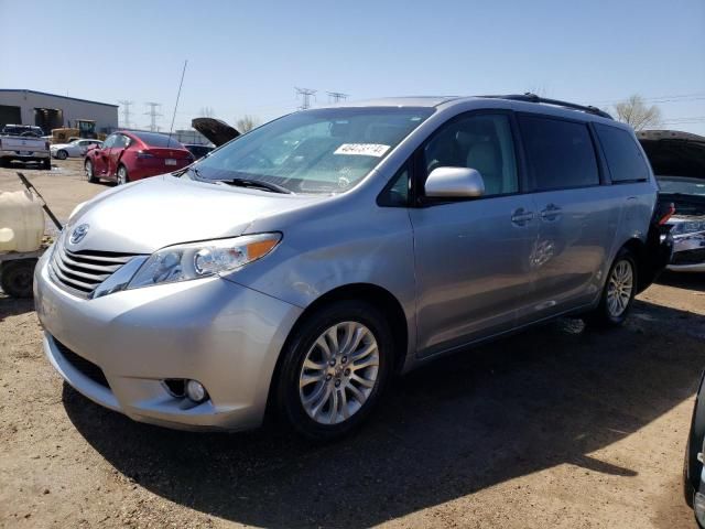 2012 Toyota Sienna XLE