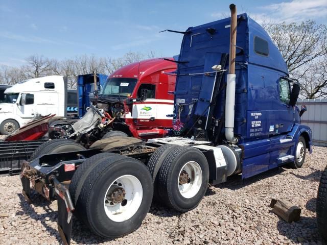 2013 Volvo VN VNL