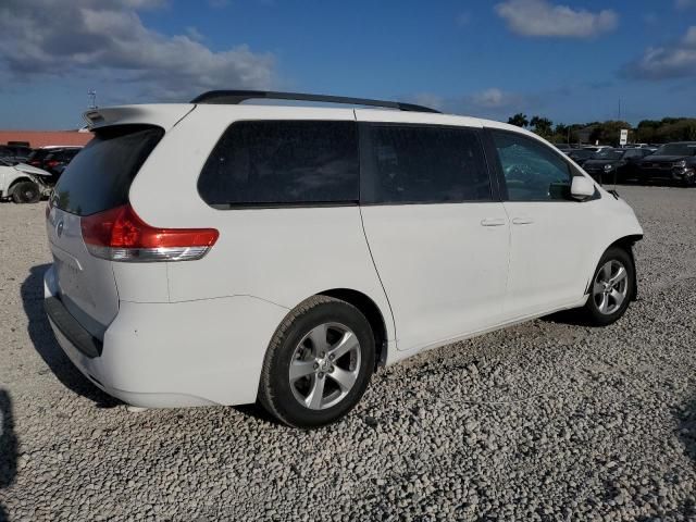 2013 Toyota Sienna LE