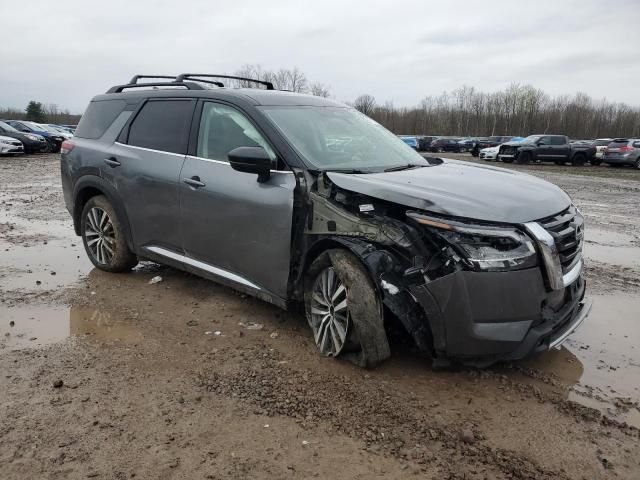 2022 Nissan Pathfinder Platinum