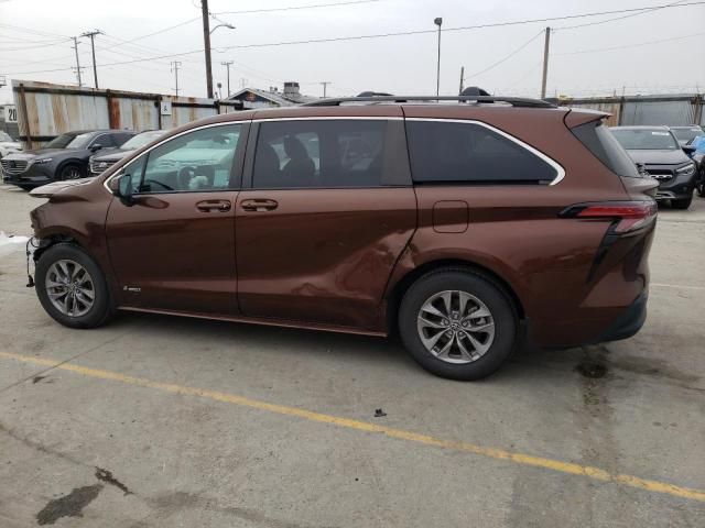 2021 Toyota Sienna LE