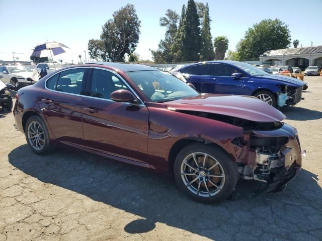 2018 Alfa Romeo Giulia Q4