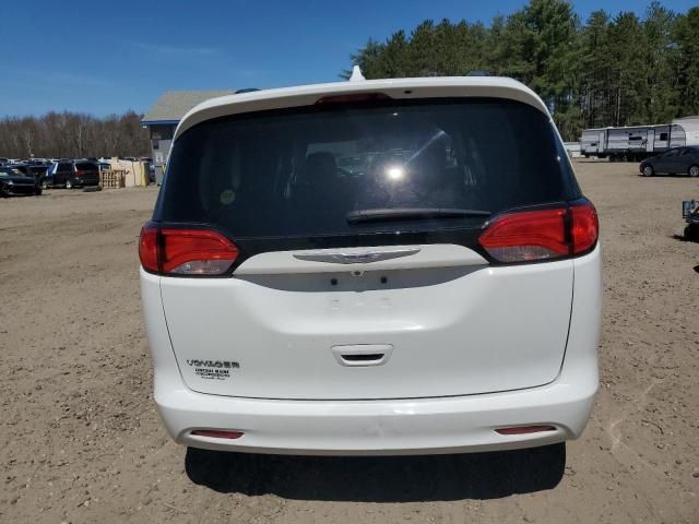 2020 Chrysler Voyager LXI