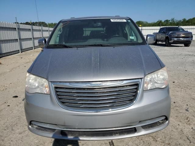 2013 Chrysler Town & Country Touring L