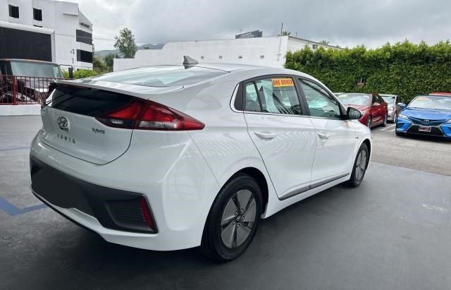 2020 Hyundai Ioniq SE