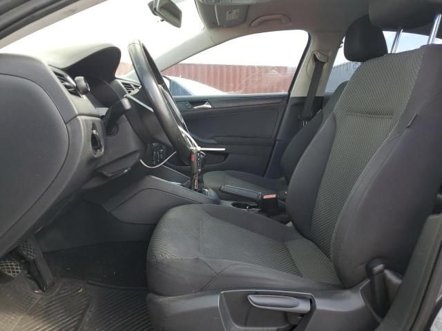 2011 Volkswagen Jetta Base