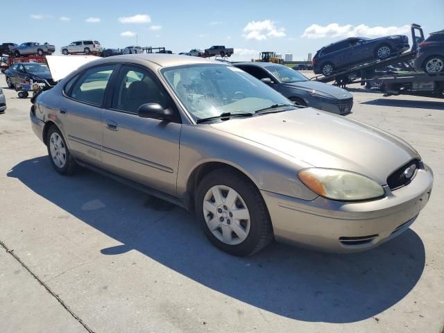 2005 Ford Taurus SE