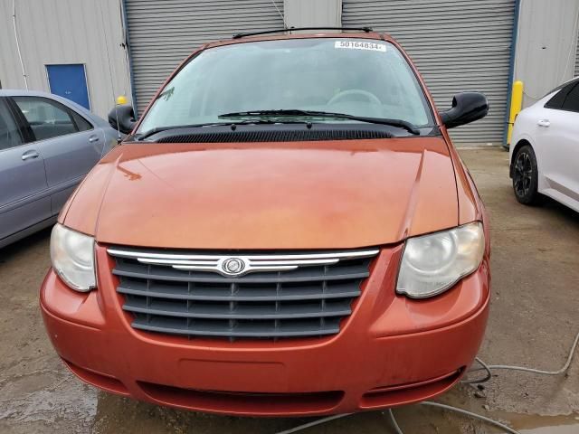 2006 Chrysler Town & Country Touring