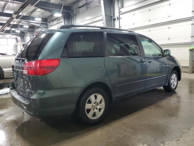 2004 Toyota Sienna XLE