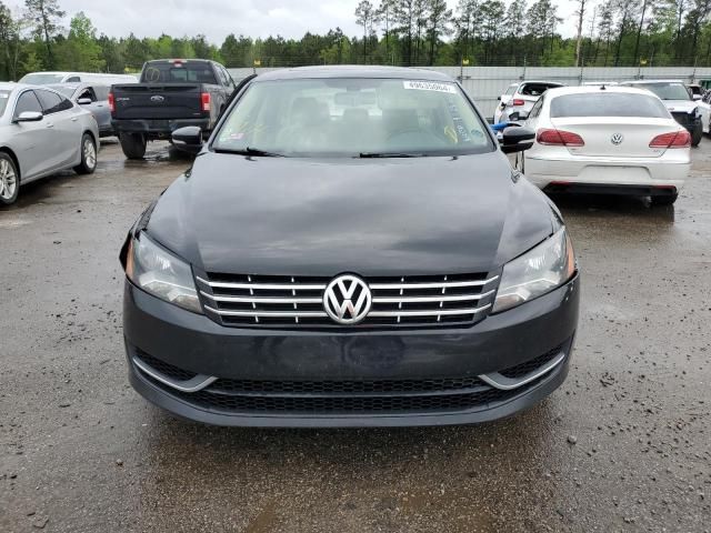 2013 Volkswagen Passat SEL