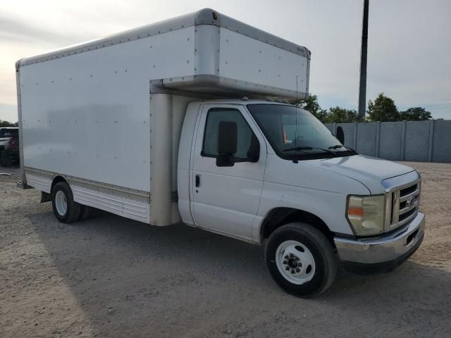 2009 Ford Econoline E450 Super Duty Cutaway Van