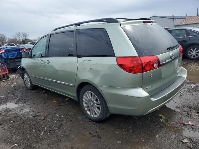 2010 Toyota Sienna XLE