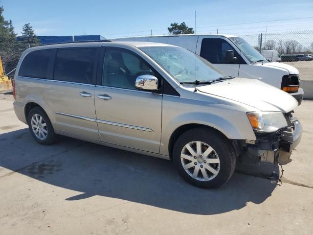 2012 Chrysler Town & Country Touring L