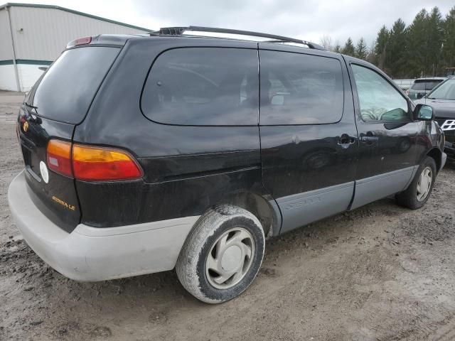 2000 Toyota Sienna LE